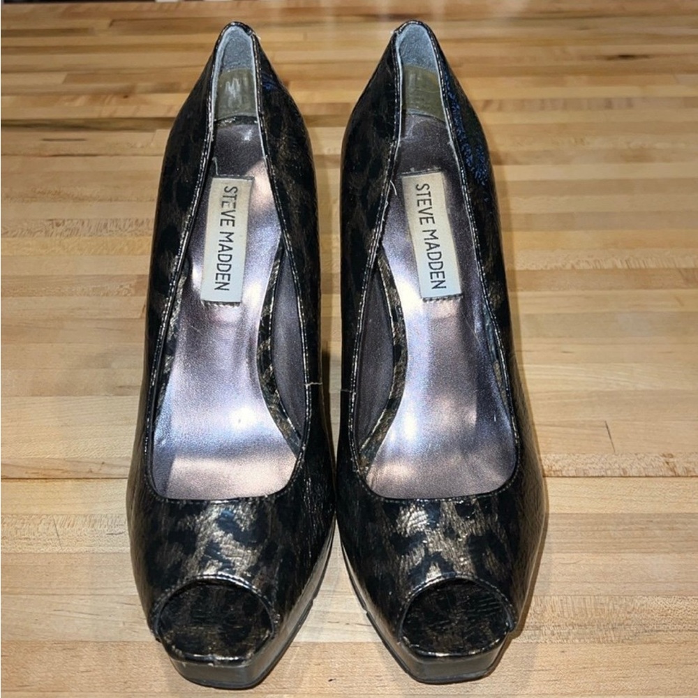 Steve Madden P-Karo Leopard Pumps